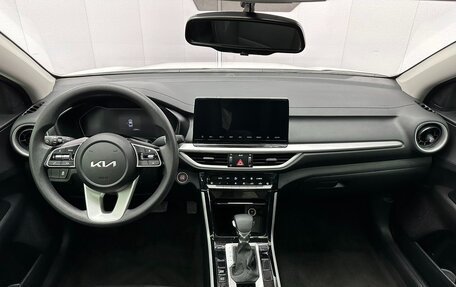 KIA K3, 2022 год, 1 630 000 рублей, 6 фотография