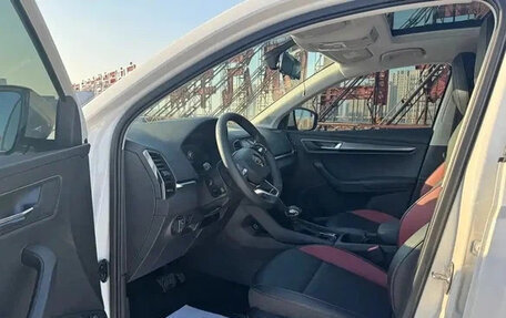 Skoda Karoq I, 2022 год, 1 580 060 рублей, 8 фотография