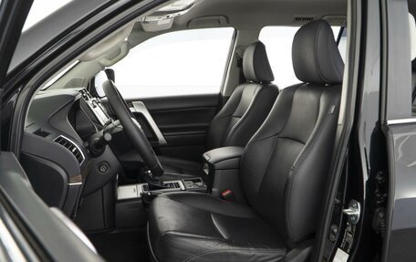 Toyota Land Cruiser Prado 150 рестайлинг 2, 2018 год, 4 793 055 рублей, 11 фотография