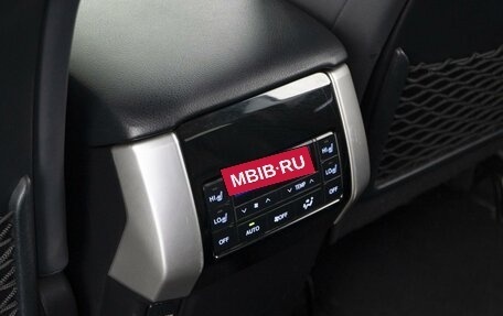 Toyota Land Cruiser Prado 150 рестайлинг 2, 2018 год, 4 793 055 рублей, 15 фотография