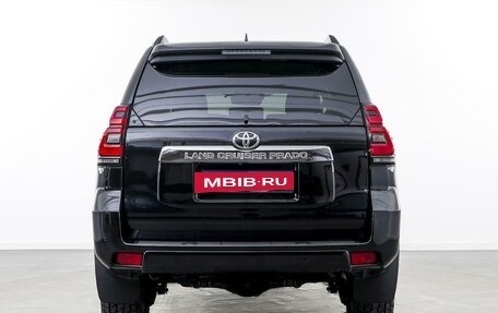 Toyota Land Cruiser Prado 150 рестайлинг 2, 2018 год, 4 793 055 рублей, 4 фотография