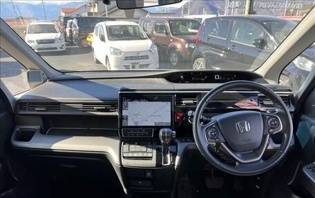 Honda Stepwgn, 2022 год, 2 410 007 рублей, 11 фотография