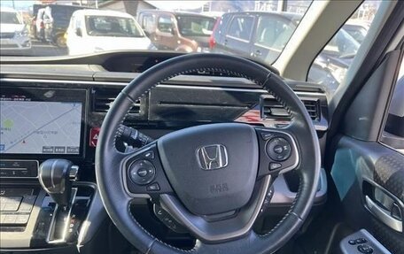 Honda Stepwgn, 2022 год, 2 410 007 рублей, 12 фотография