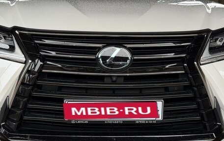 Lexus LX III, 2017 год, 11 000 000 рублей, 11 фотография