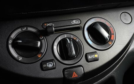 Nissan Note II рестайлинг, 2011 год, 679 000 рублей, 16 фотография