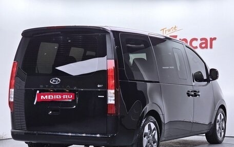 Hyundai Staria, 2024 год, 5 555 555 рублей, 2 фотография