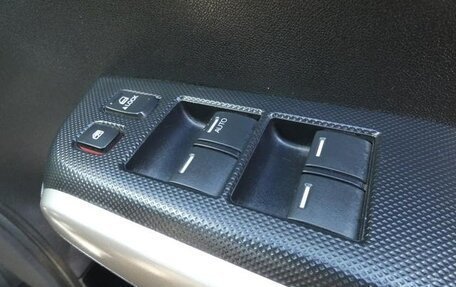 Honda Insight II рестайлинг, 2011 год, 745 000 рублей, 14 фотография