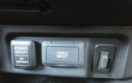 Honda Insight II рестайлинг, 2011 год, 745 000 рублей, 18 фотография