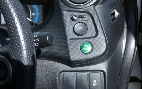 Honda Insight II рестайлинг, 2011 год, 745 000 рублей, 13 фотография