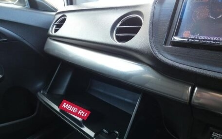 Honda Insight II рестайлинг, 2011 год, 745 000 рублей, 23 фотография