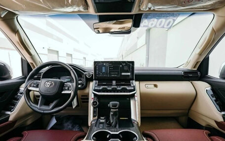 Toyota Land Cruiser, 2025 год, 15 600 000 рублей, 7 фотография