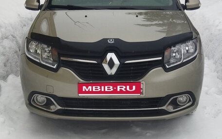 Renault Logan II, 2016 год, 850 000 рублей, 1 фотография