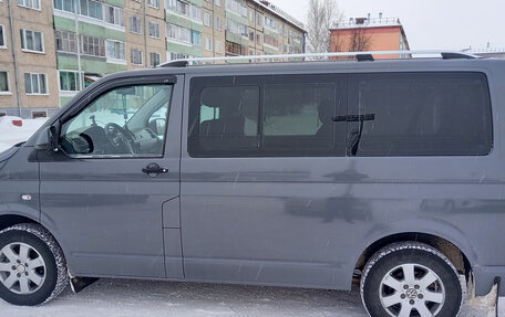 Volkswagen Caravelle T5, 2011 год, 1 750 000 рублей, 8 фотография