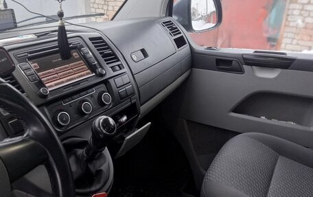 Volkswagen Caravelle T5, 2011 год, 1 750 000 рублей, 11 фотография