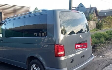 Volkswagen Caravelle T5, 2011 год, 1 750 000 рублей, 18 фотография