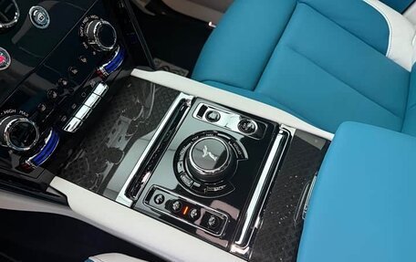 Rolls-Royce Cullinan, 2024 год, 132 000 096 рублей, 14 фотография