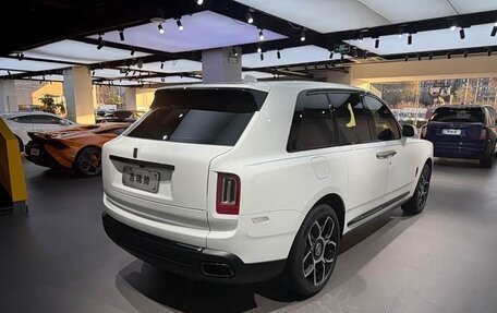 Rolls-Royce Cullinan, 2024 год, 132 000 096 рублей, 7 фотография