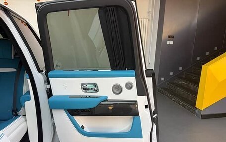 Rolls-Royce Cullinan, 2024 год, 132 000 096 рублей, 16 фотография