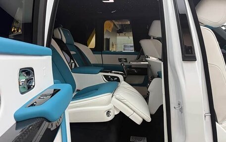 Rolls-Royce Cullinan, 2024 год, 132 000 096 рублей, 22 фотография