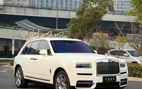 Rolls-Royce Cullinan, 2022 год, 36 000 000 рублей, 3 фотография