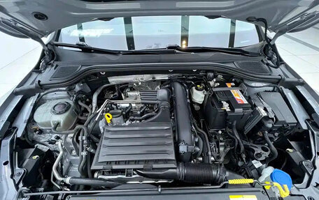 Volkswagen Golf VIII, 2022 год, 1 500 000 рублей, 28 фотография