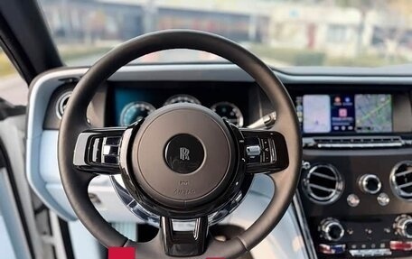 Rolls-Royce Cullinan, 2022 год, 36 000 000 рублей, 7 фотография