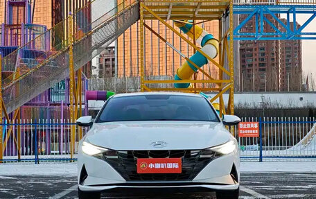 Hyundai Elantra, 2022 год, 1 570 000 рублей, 2 фотография