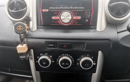 Toyota Ist II, 2003 год, 600 000 рублей, 12 фотография