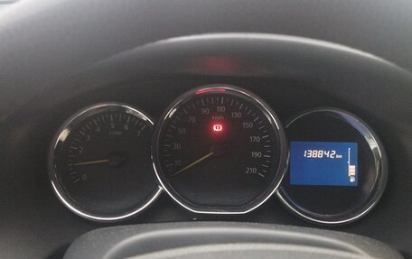 Renault Logan II, 2016 год, 850 000 рублей, 8 фотография