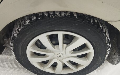 Renault Logan II, 2016 год, 850 000 рублей, 24 фотография