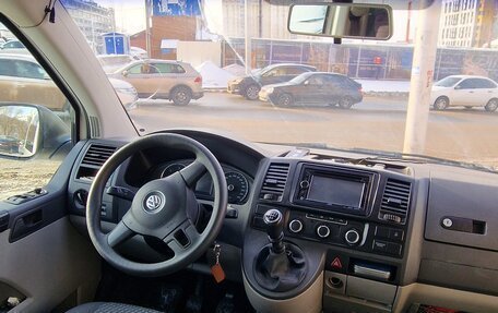 Volkswagen Caravelle T5, 2014 год, 1 990 000 рублей, 10 фотография