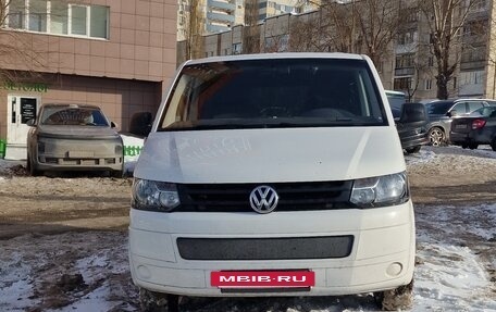 Volkswagen Caravelle T5, 2014 год, 1 990 000 рублей, 3 фотография