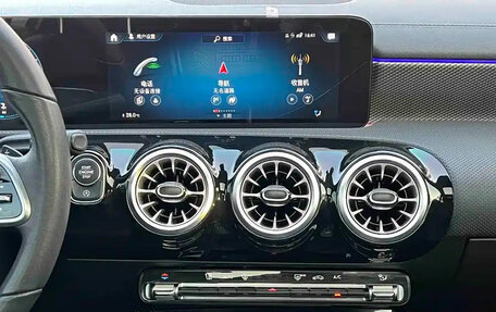 Mercedes-Benz A-Класс, 2022 год, 1 650 000 рублей, 15 фотография