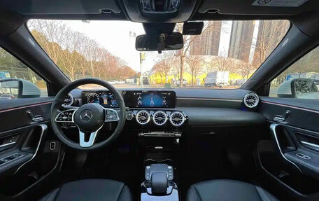 Mercedes-Benz A-Класс, 2022 год, 1 650 000 рублей, 13 фотография