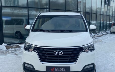 Hyundai H-1 II рестайлинг, 2020 год, 3 100 000 рублей, 2 фотография