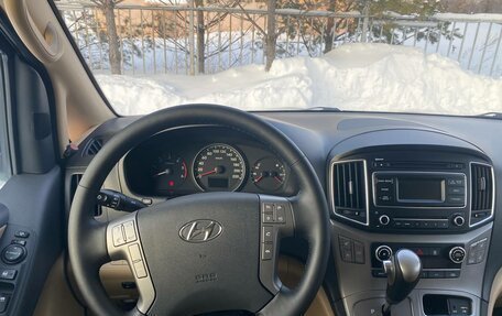 Hyundai H-1 II рестайлинг, 2020 год, 3 100 000 рублей, 12 фотография