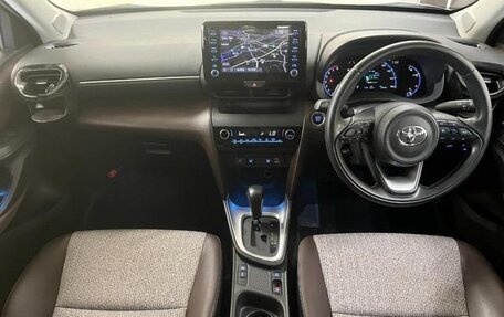 Toyota Yaris Cross, 2022 год, 1 640 000 рублей, 8 фотография