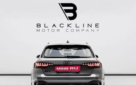 Audi RS 4, 2024 год, 15 290 000 рублей, 4 фотография