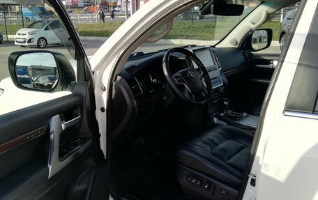 Toyota Land Cruiser 200, 2016 год, 6 139 000 рублей, 13 фотография