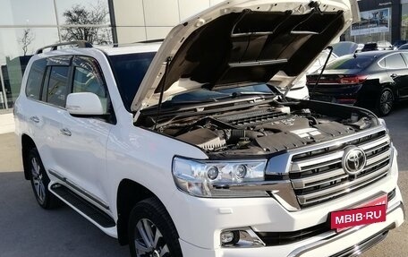 Toyota Land Cruiser 200, 2016 год, 6 139 000 рублей, 12 фотография