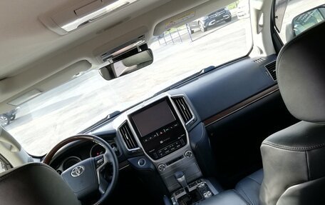 Toyota Land Cruiser 200, 2016 год, 6 139 000 рублей, 27 фотография