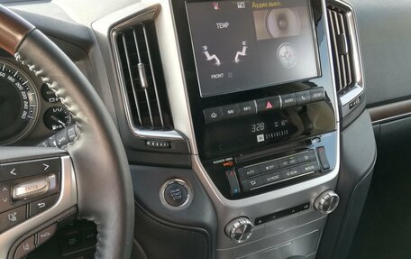 Toyota Land Cruiser 200, 2016 год, 6 139 000 рублей, 23 фотография