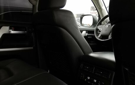 Toyota Land Cruiser 200, 2016 год, 6 139 000 рублей, 19 фотография