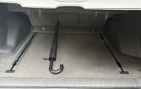 Toyota Land Cruiser Prado 150 рестайлинг 2, 2013 год, 2 630 000 рублей, 13 фотография