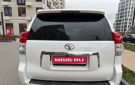 Toyota Land Cruiser Prado 150 рестайлинг 2, 2013 год, 2 630 000 рублей, 4 фотография