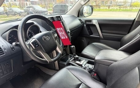 Toyota Land Cruiser Prado 150 рестайлинг 2, 2013 год, 2 630 000 рублей, 9 фотография