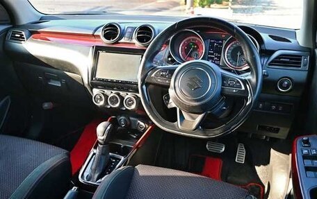 Suzuki Swift V, 2018 год, 1 380 000 рублей, 8 фотография