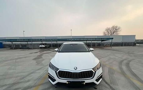 Skoda Octavia IV, 2022 год, 1 999 999 рублей, 2 фотография