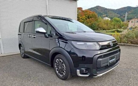 Honda Freed, 2025 год, 2 040 000 рублей, 2 фотография