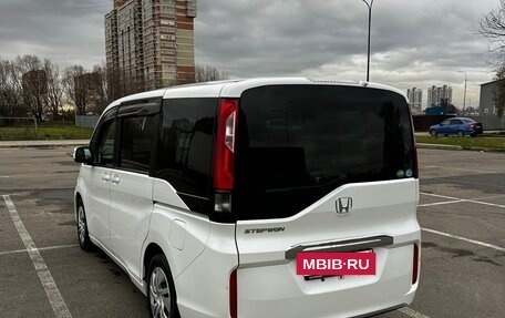 Honda Stepwgn IV, 2016 год, 1 540 000 рублей, 5 фотография